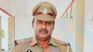 बाइक पर 'पान की पीक' देख भड़के दरोगा और निकाल दी नाबालिग पर भड़ास... बस्ती के एसपी ने लिया फिर ये एक्शन UP Tak