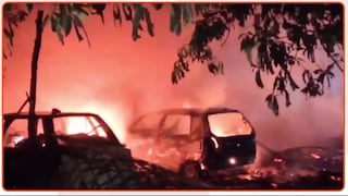 इटावा में गैराज में लगी भीषण आग... एक के बाद एक धमाकों से दहला इलाका, देखें भयानक वीडियो Etawah News