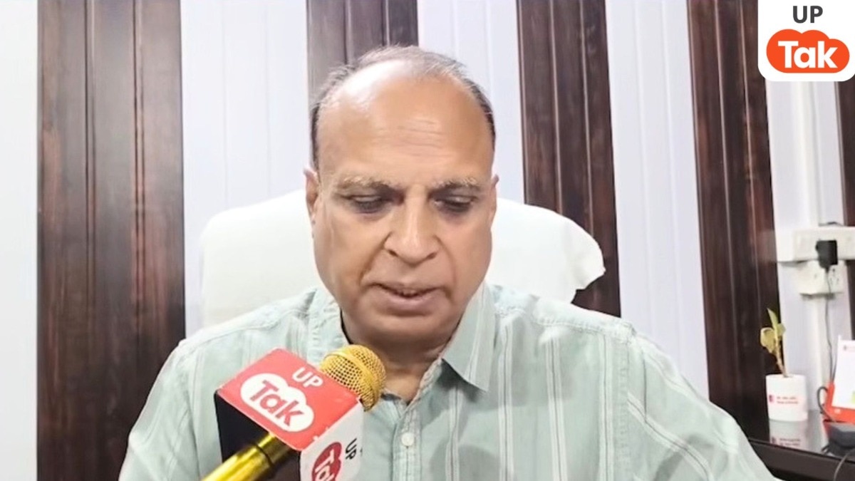 मुर्गी पालन से बन सकते हैं लाखपति...सरकार की इस योजना में मिल रहा लाखों का लोन, जानें कैसे करें अप्लाई