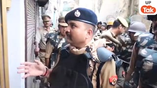 Meerut SP City Viral Video: एसपी विनायक भोसले का तगड़ा एक्शन, गैंगस्टर सलमान के घर जाकर दी ऐसी चेतावनी कि सब दंग रह गए UP Tak