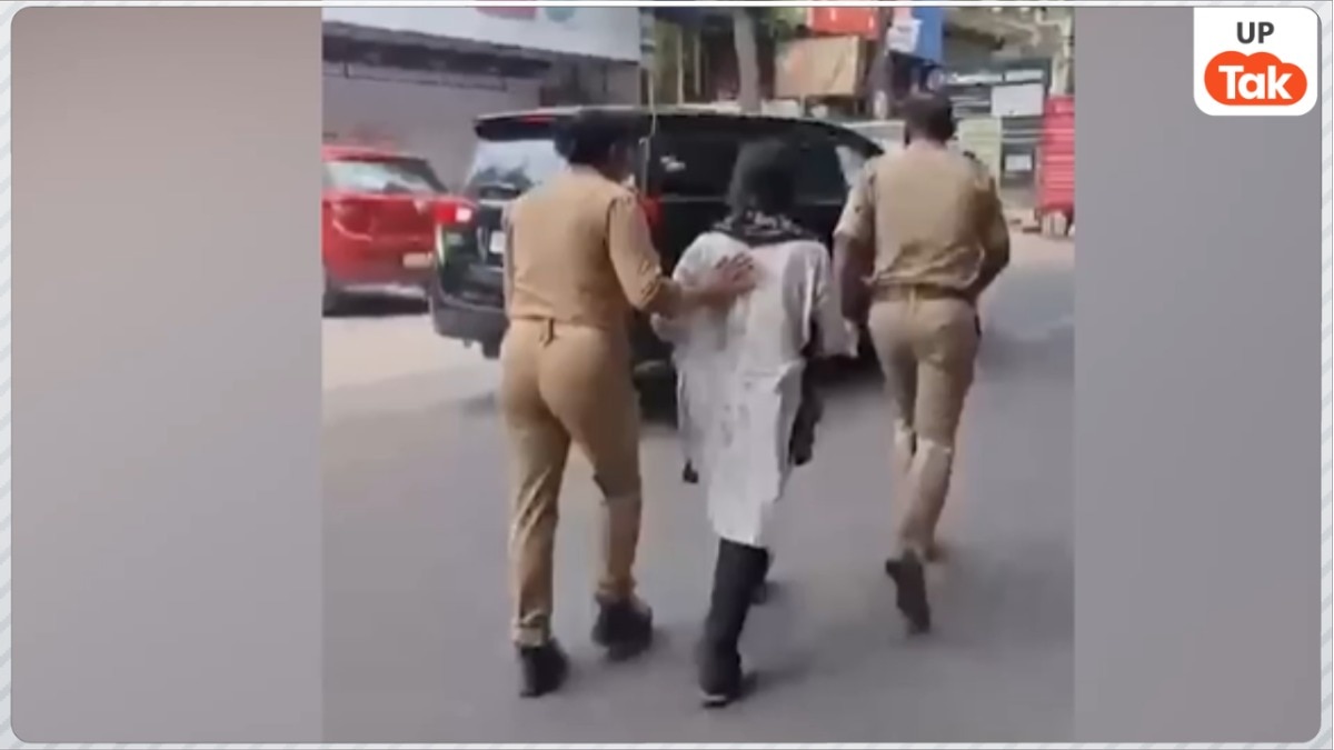 NEET री-एग्जाम देने गलत सेंटर पर पहुंची छात्रा... लखनऊ पुलिस ने सही सेंटर पर पहुंचाने के लिए छात्रा के साथ लगाई दौड़, वीडियो वायरल!