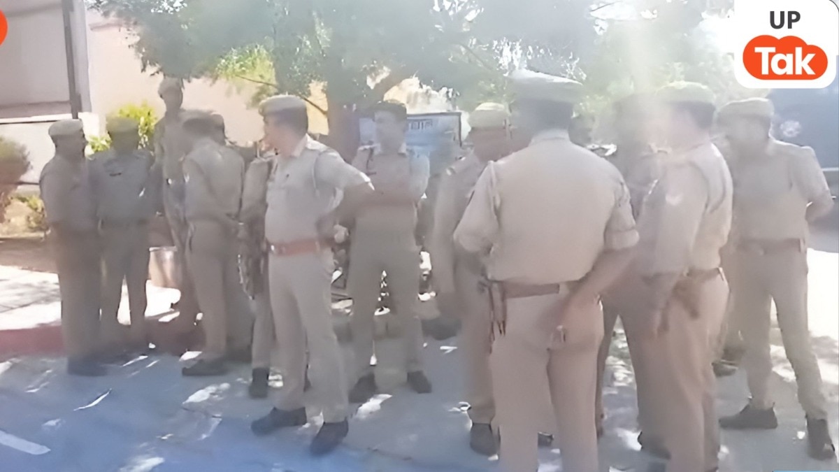 हमीरपुर में दारोगा गिरीश मिश्रा ने चुरा लिए ट्रक ड्राइवर के पैसे...पकड़े गए तो हो गया ये एक्शनक!