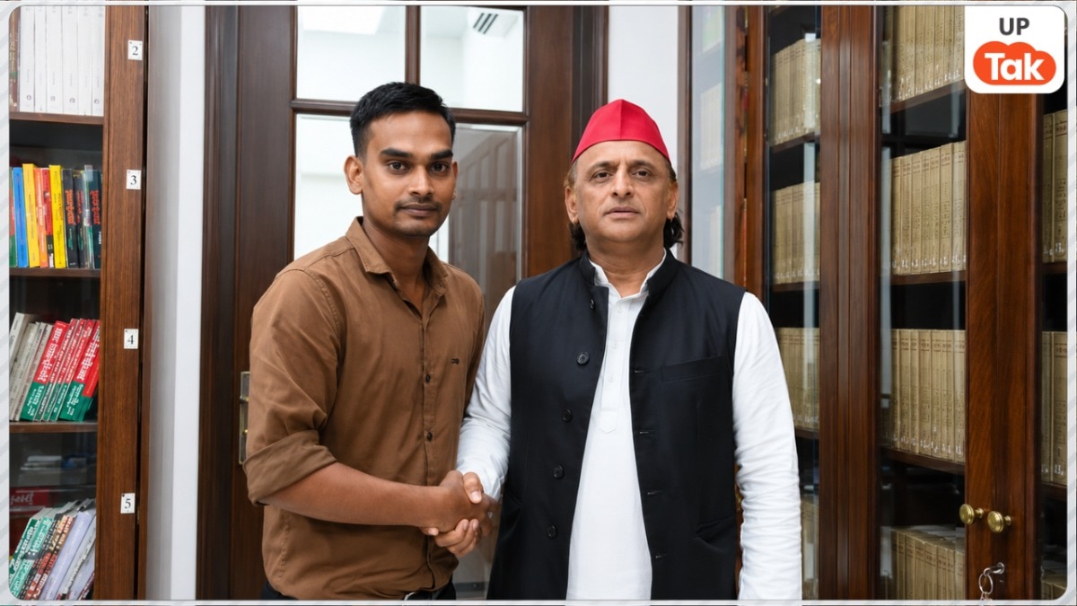 UP भर्ती परीक्षाओं में गड़बड़ी और पारदर्शिता की मांग को लेकर छात्रों का आंदोलन तेज, अखिलेश यादव से मिलने के बाद पहुंचे जंतर-मंतर...क्या कुछ बड़ा होने वाला है!