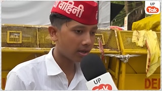 16 साल के देवेंद्र गौतम ने जंतर-मंतर पर संभाला मोर्चा, अखिलेश यादव के नन्हे सिपाही का भाषण सुनकर अभिजीत दीपके के भी उड़ गए होष! UP Tak