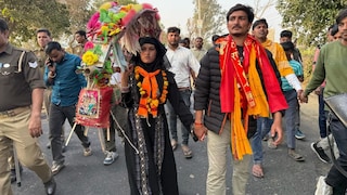 बुर्के में कांवड़ उठाने वाली तमन्ना मलिक और उनके पति को भेजा गया नोटिस, अब ये पता चला tamanna malik