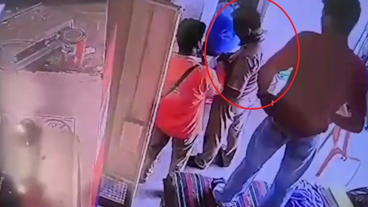 बरेली: डायल 112 की गाड़ी के पेट्रोल में 'खेल'! दो पुलिसकर्मी निलंबित, होम गार्ड पर भी जांच की आंच