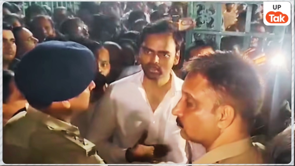 आमने-सामने पुलिस और TGT-PGT वाले अभ्यर्थी, सपा सासंद पुष्पेंद्र सरोज बोले- हम आपके साथ