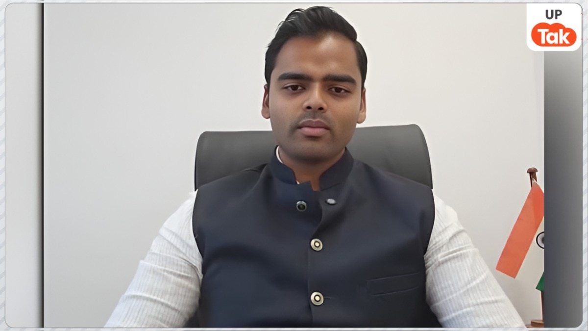 अभिजीत दिपके को हिरासत में लेने के बाद भड़के सपा सांसद प्रिया सरोज, बोले- 'देश तानाशाही से नहीं चलेगा'