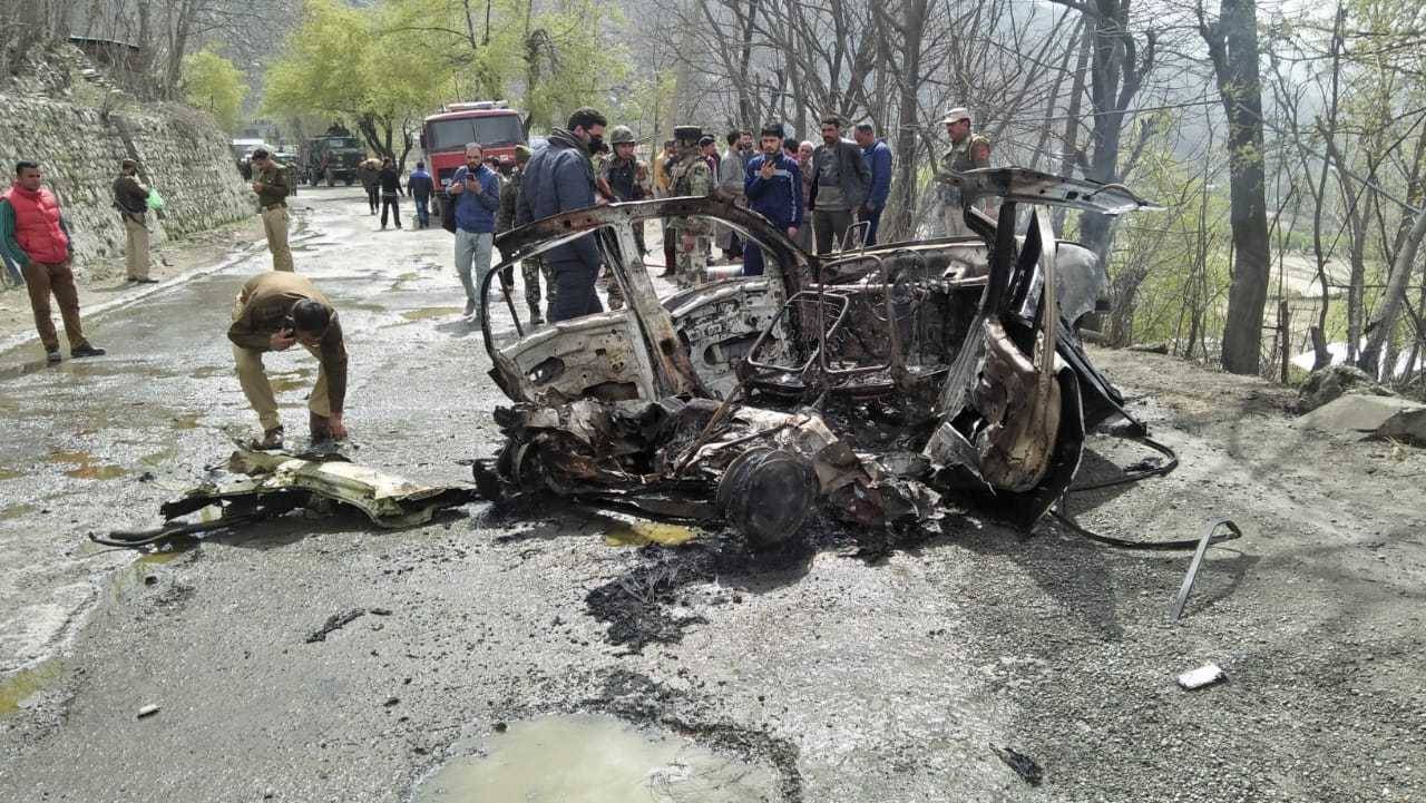 banihal-car-blast-1_033019014358.jpg