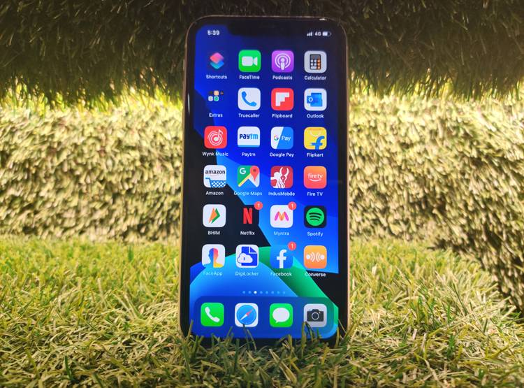 iphone-11-moss-2_110819060533.jpg iphone-11-moss-2_110819060533.jpg