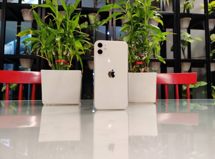 iphone-finalll_110819060911.jpg iphone-finalll_110819060911.jpg