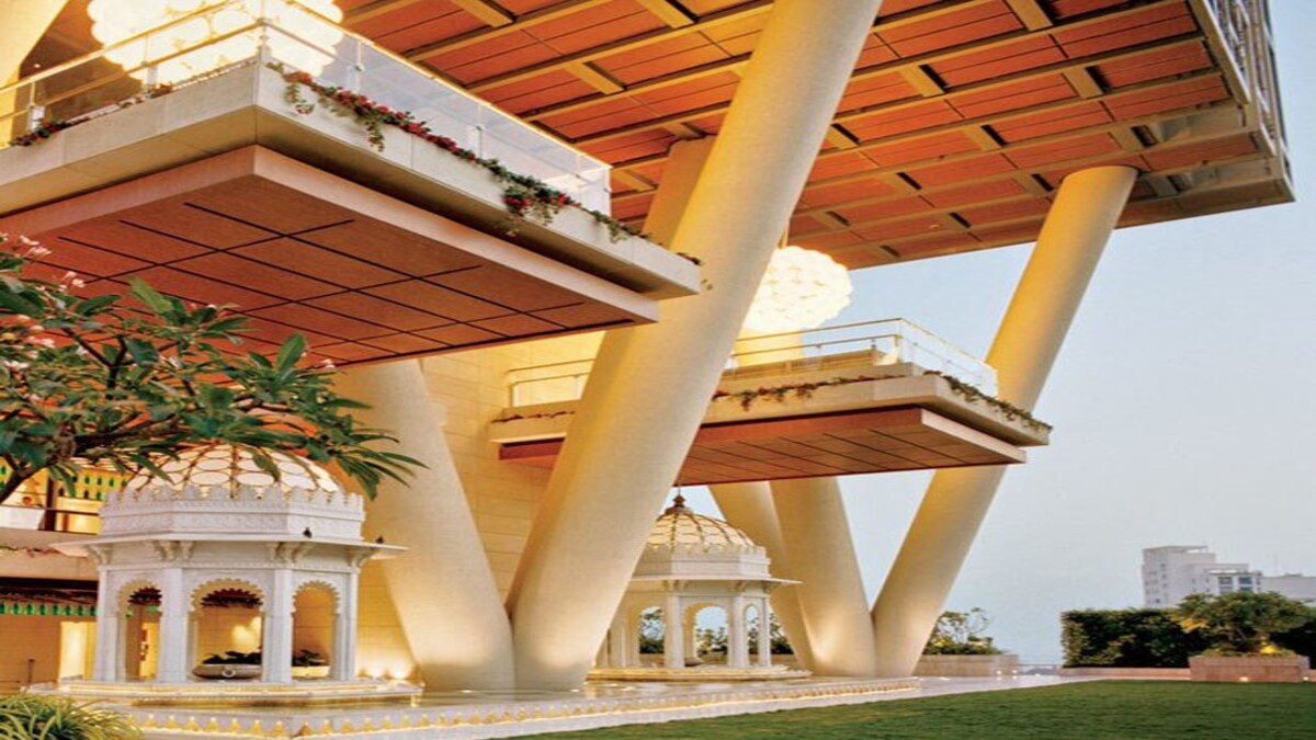 10 Amazing Facts About Mukesh Ambani S Home Antilia Photos 1
