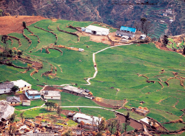 Saari village, the nearest motorable point and the base camp