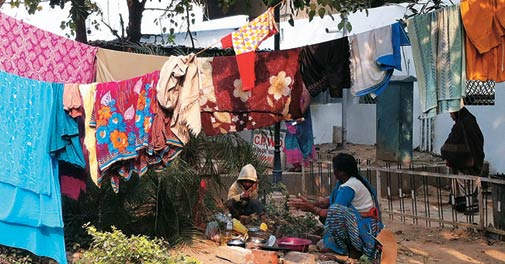 Long wait for cancer patients outside AIIMS hospital in New Delhi