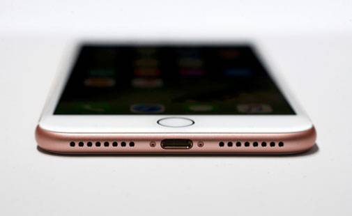 iPhone 7 and iPhone 7 Plus: Hands on, Specs, Features, Price