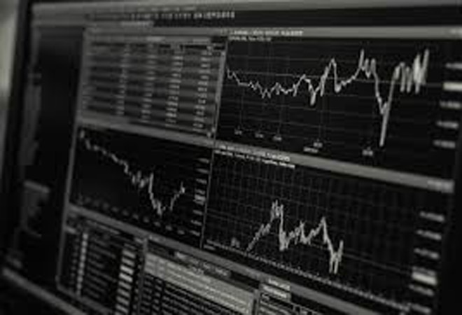 Sensex drops over 200 pts in early trade: Nifty slips below 13700