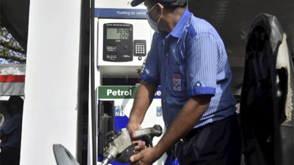 Petrol Crosses Rs 87 Per Litre In Delhi For First Time Taxes Account For 61 3 Of Price Petrol Crosses Rs 87 Per Litre In Delhi For First Time Taxes Account For 61 3 Of Price