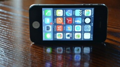 18-year-old developer brings back iOS 4 as an iPhone app - Vimarsana News