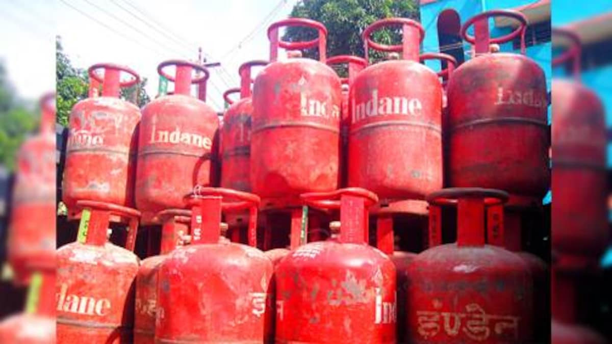 LPG cylinder prices hike in India: The oil marketing companies on Thursday revised rates after which price of the LPG gas cylinder was hiked.