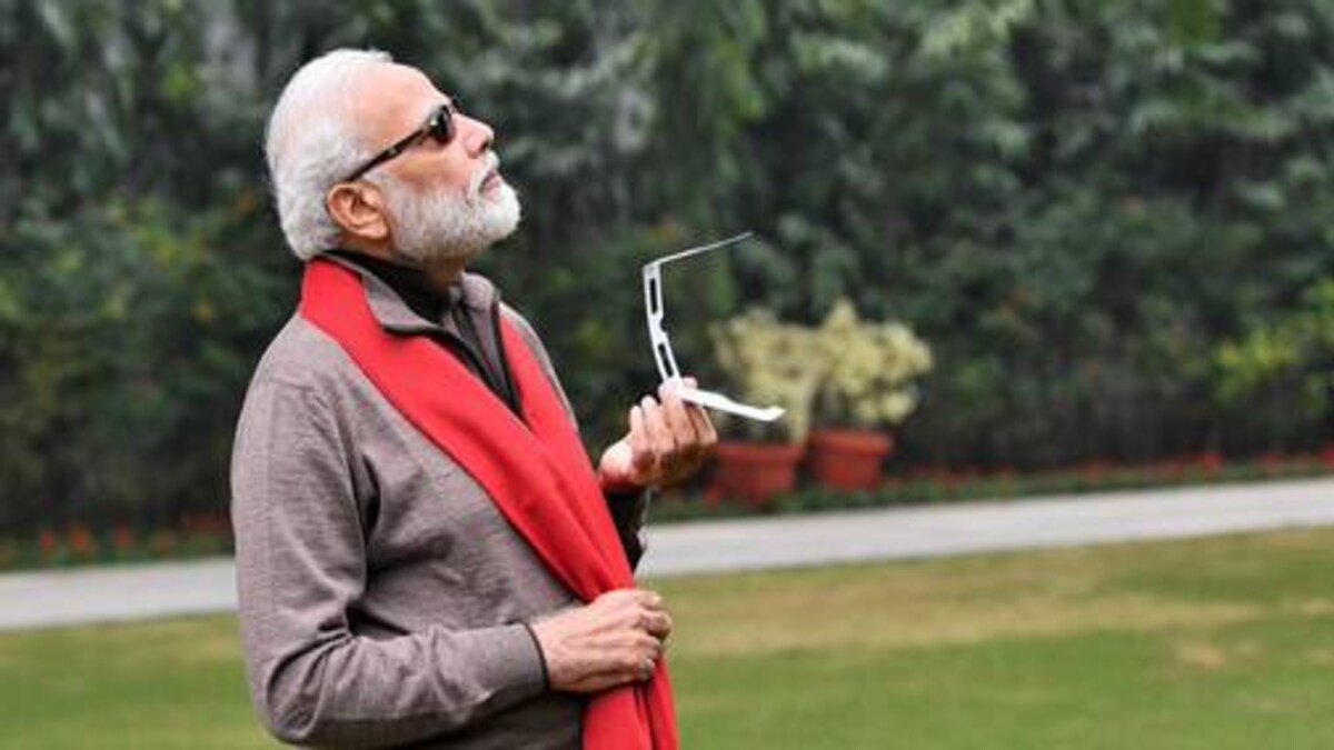 Solar Eclipse 2019 There S A New Pm Modi Meme In Town And He