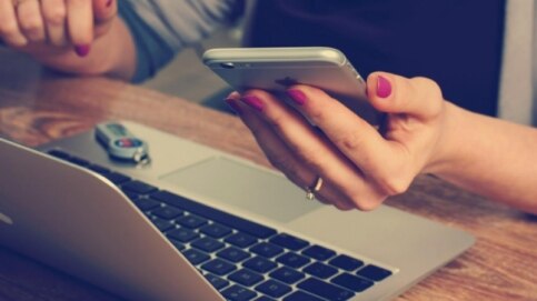 Her Circle is a new social media platform for women, details - Vimarsana News