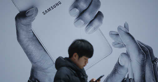 Samsung's marketing splurge doesn't always bring big money Samsung's marketing splurge doesn't always bring big money