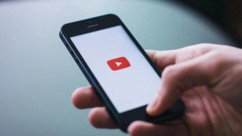 YouTube testing a new loop button that would save users from hitting replay button - Vimarsana News