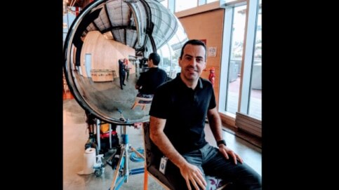 Facebook's virtual reality head Hugo Barra leaves company - Vimarsana News