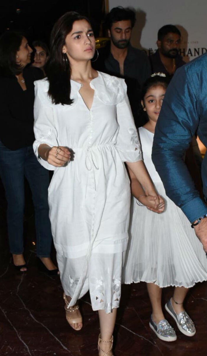 7 Things That Are Hinting At Alia Bhatt And Ranbir Kapoor S Budding Relationship Alia bhatt was last seen in meghna gulzar's raazi. at alia bhatt and ranbir kapoor s