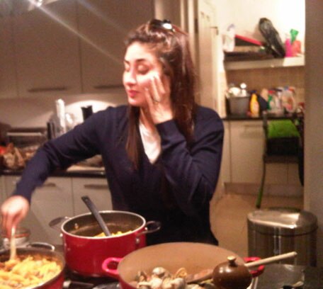 12 Pictures That Give Us A Sneak Peek Inside Kareena And Saif S Mumbai Home Kareena kapoor and saif ali khan home in fortune hights appartment mumbai & pataudi. sneak peek inside kareena and