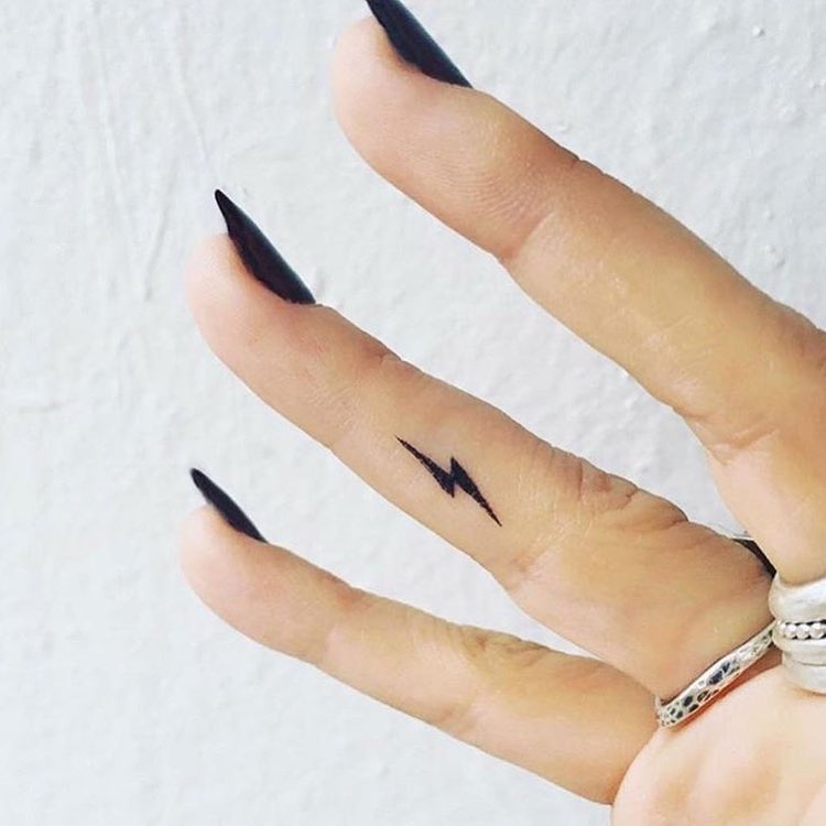 16 Mini Finger Tattoo Ideas You Will Fall In Love With