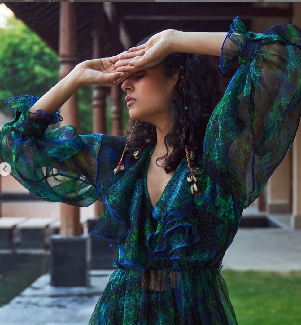 21 Of The Prettiest Printed Outfits To Own Rn This season, fashionable images in an urban street style are usually complemented with trendy shoes and fashion and sport: