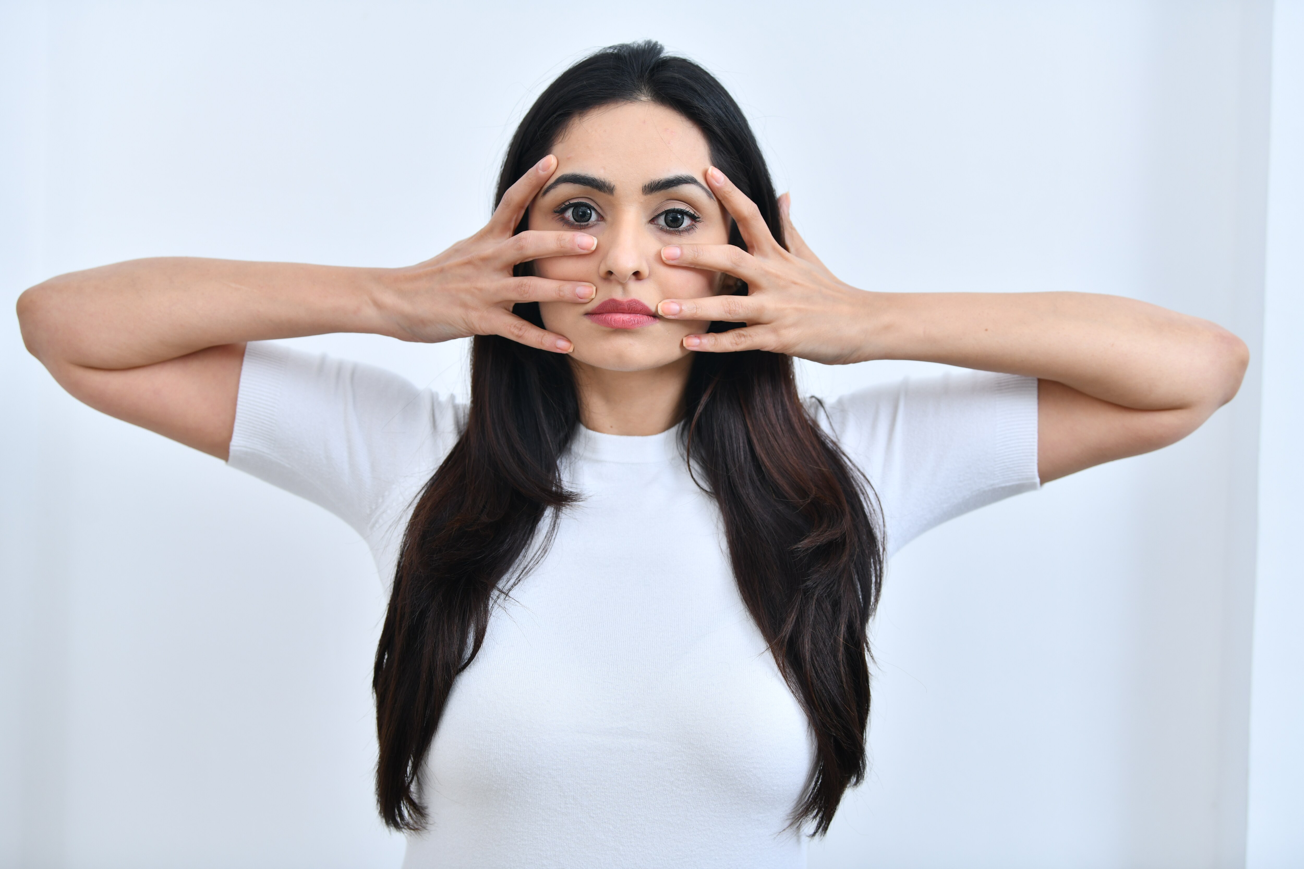 Face Muscle Relaxer (signature House of Beauty exercise)