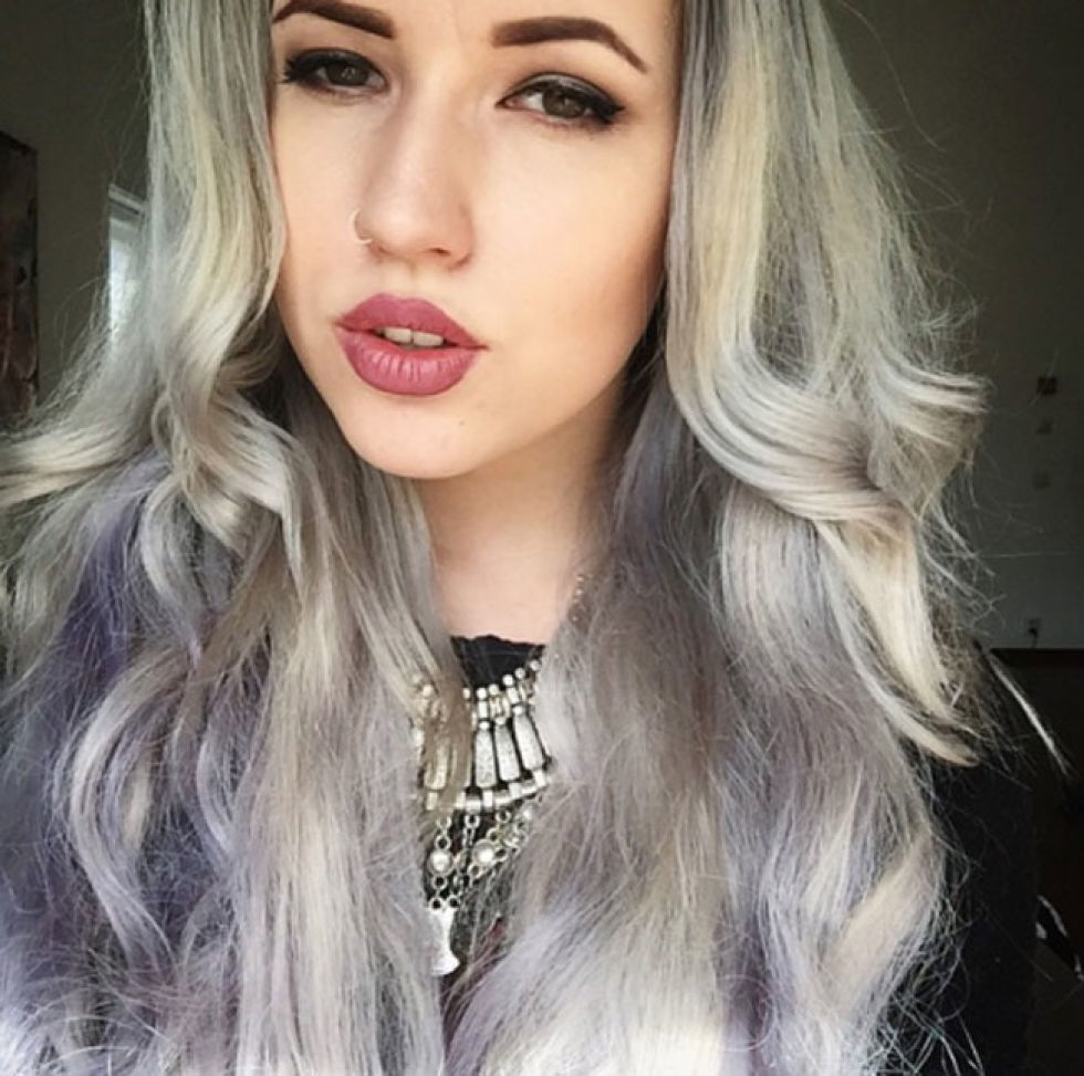 16 Ways to Rock the Gray Hair Color Trend 16 Ways to Rock the Gray Hair Color Trend