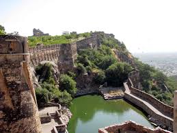 Here Are The Real Photos Of The Padmini Palace In Chittorgarh Chittorgarh is known for the massive fortress which sits gaumukh kund chittorgarh gaumukh kund: padmini palace