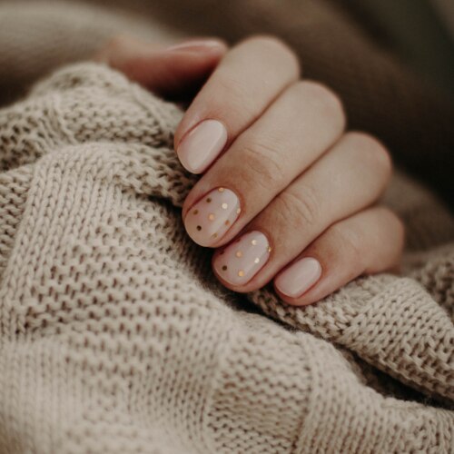 nails