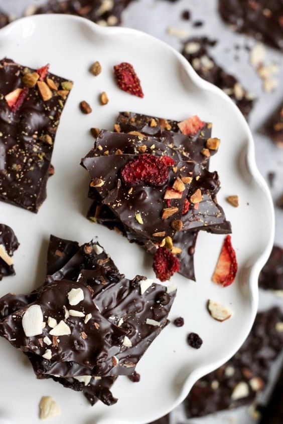  Dark chocolates with berries and walnuts