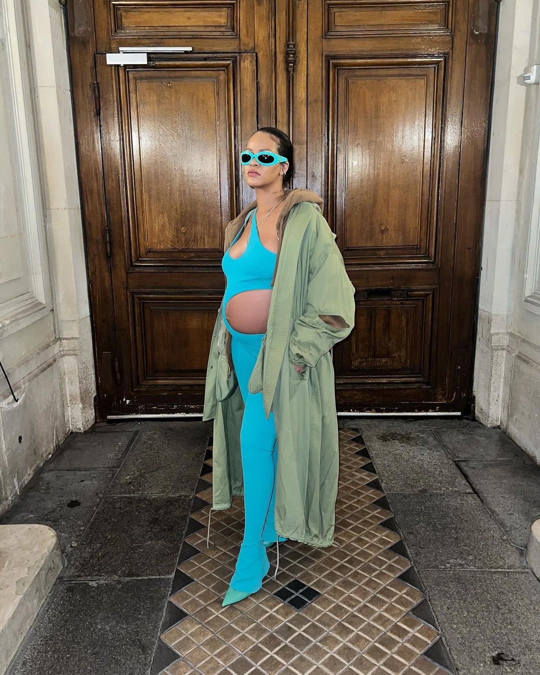 rihanna maternity fashion