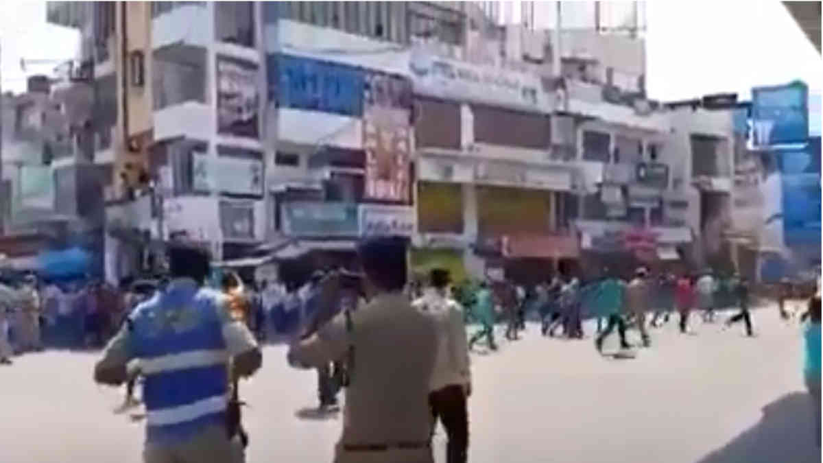 ফ্যাক্ট চেক: বিভ্রান্তিকর দাবী সমেত ভাইরাল পরিযায়ী শ্রমিকদের বিক্ষোভের এই ভিডিও