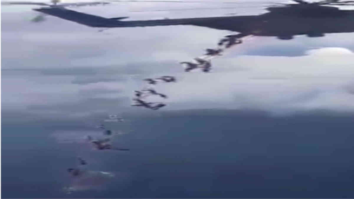 ফ্যাক্ট চেক: হেলিকপ্টার থেকে করোনা রোগীদের মৃতদেহ সমুদ্রে ফেলার ভিডিও কি এটি?