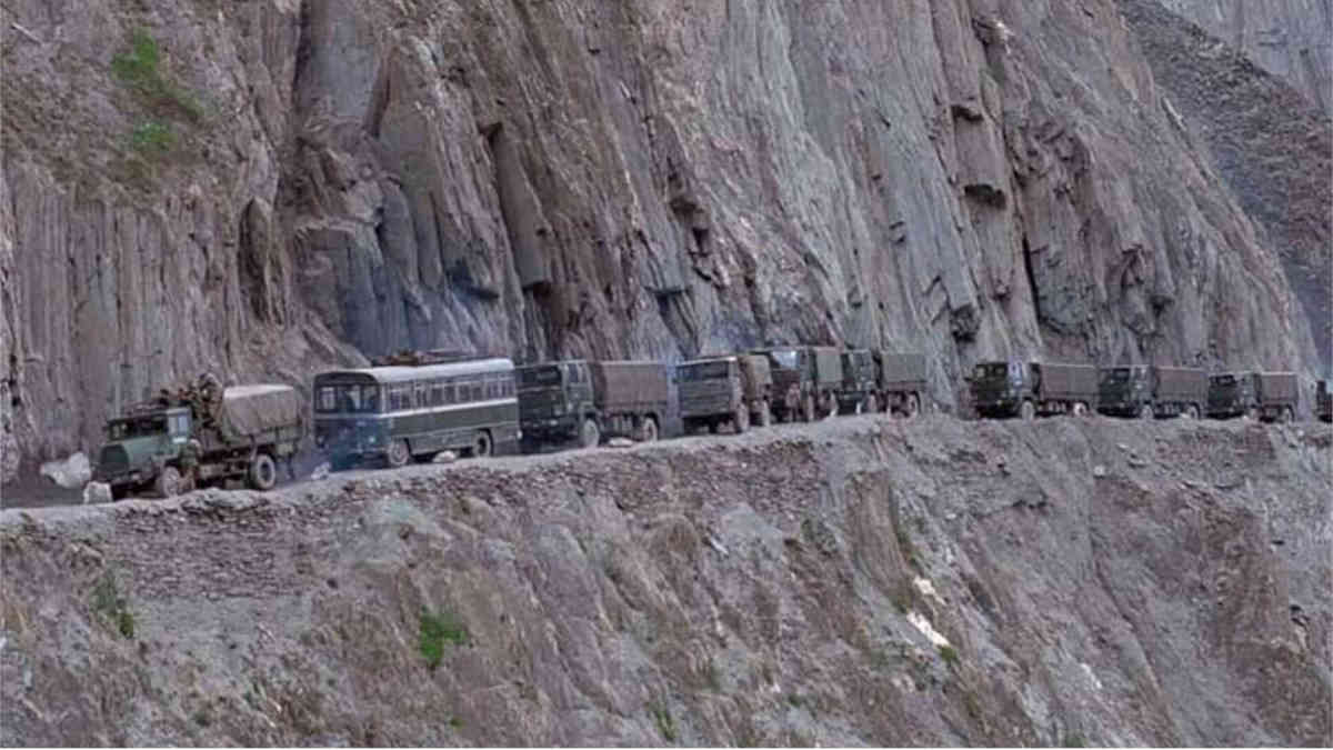 ফ্যাক্ট চেক: লাদাখে চীনের বিরুদ্ধে ভারতের যুদ্ধ প্রস্তুতির নাম করে ভাইরাল পুরোনো ছবি