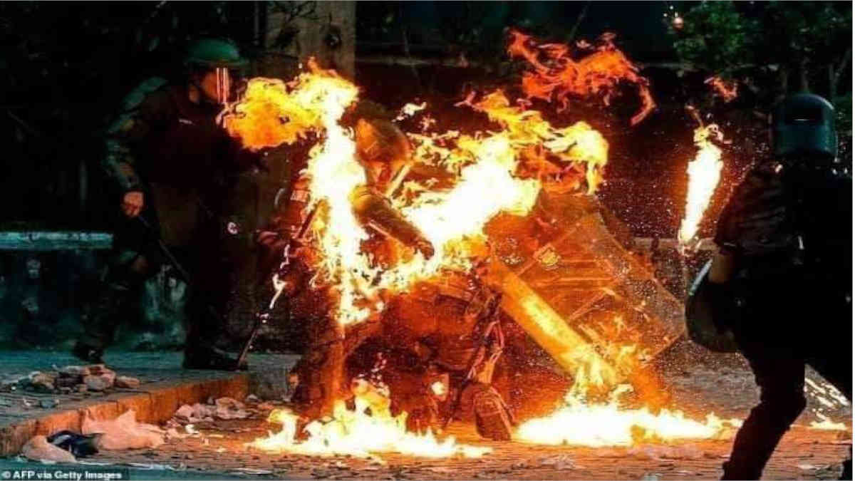 ফ্যাক্ট চেক: বিভ্রান্তিকর দাবী করে ভাইরাল চিলিতে হওয়া প্রতিবাদের ছবি