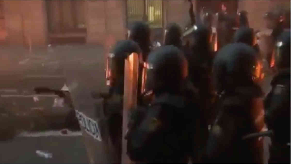 ফ্যাক্ট চেক: মেসির ক্লাব ছাড়ার সিদ্ধান্তের সাথে প্রতিবাদের এই ভিডিওর সম্পর্ক নেই