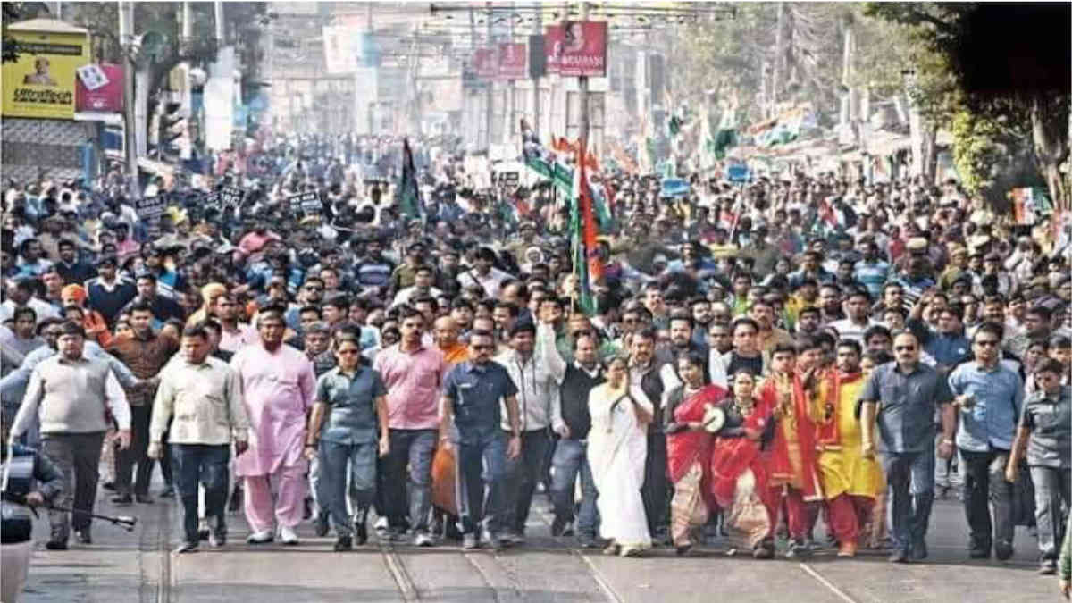 ফ্যাক্ট চেক: না, মমতার এই ছবিগুলি সাম্প্রতিক বোলপুরের পদযাত্রার নয়