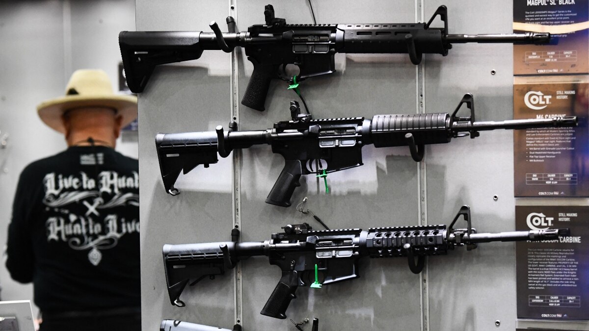 How powerful is America’s gun lobby ? How powerful is America’s gun lobby ?