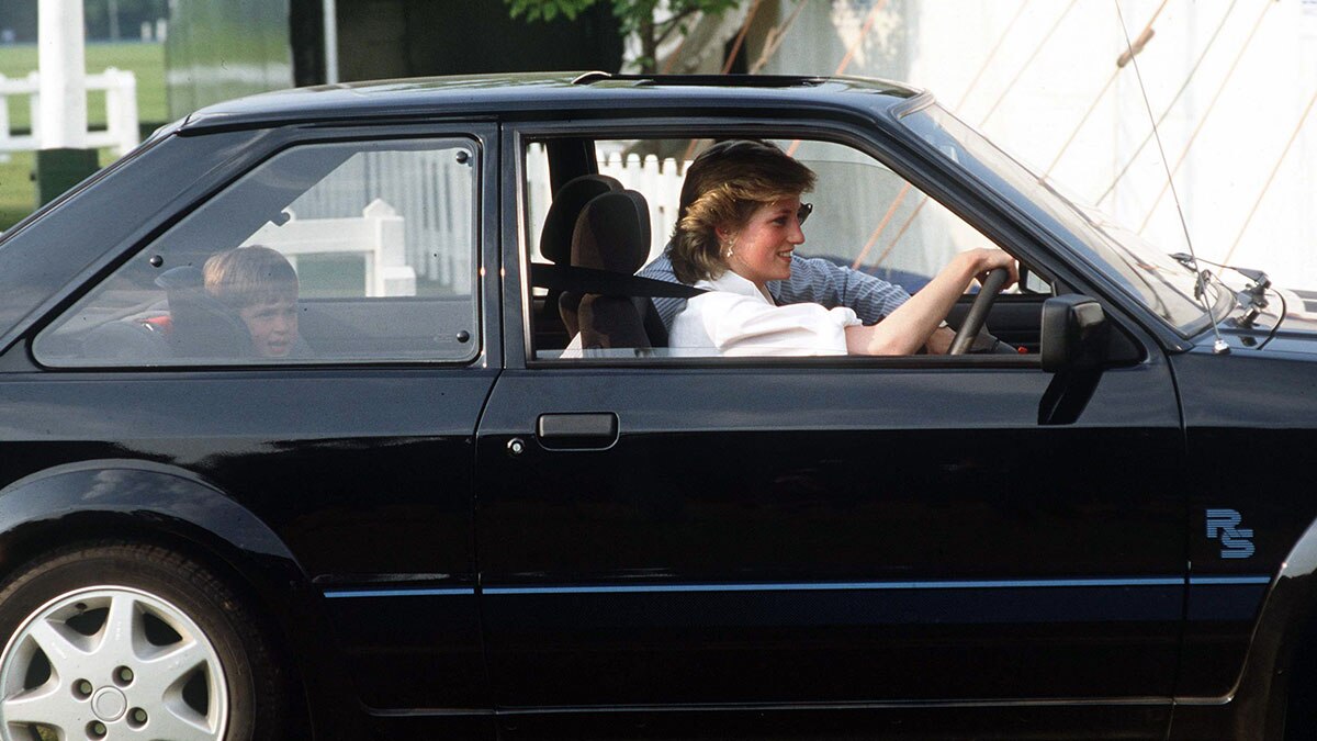 Diana's black Ford Escort was sold for £650k after Dubai vs UK bidding war. Who did it go to? Diana's black Ford Escort was sold for £650k after Dubai vs UK bidding war. Who did it go to?