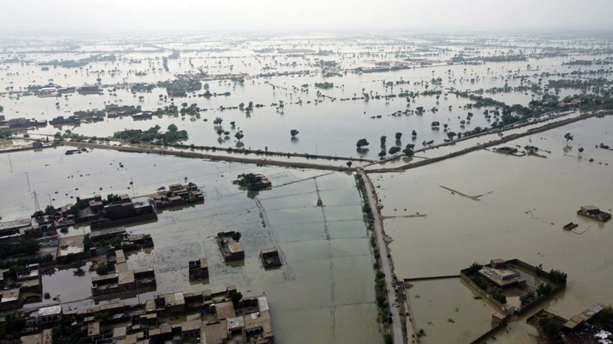UN calls Pakistan floods 'monsoon on steroids', one-third of country under water