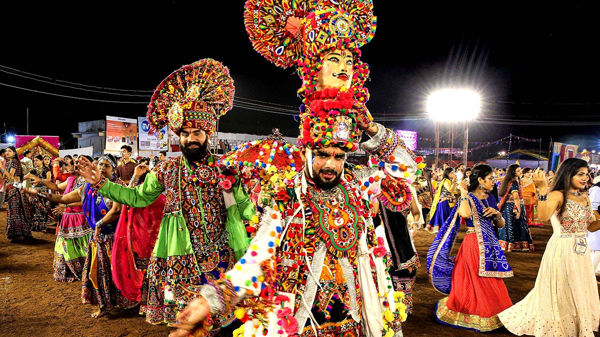 Airports, trains and swimming pools: Weird places where people have done Garba Airports, trains and swimming pools: Weird places where people have done Garba
