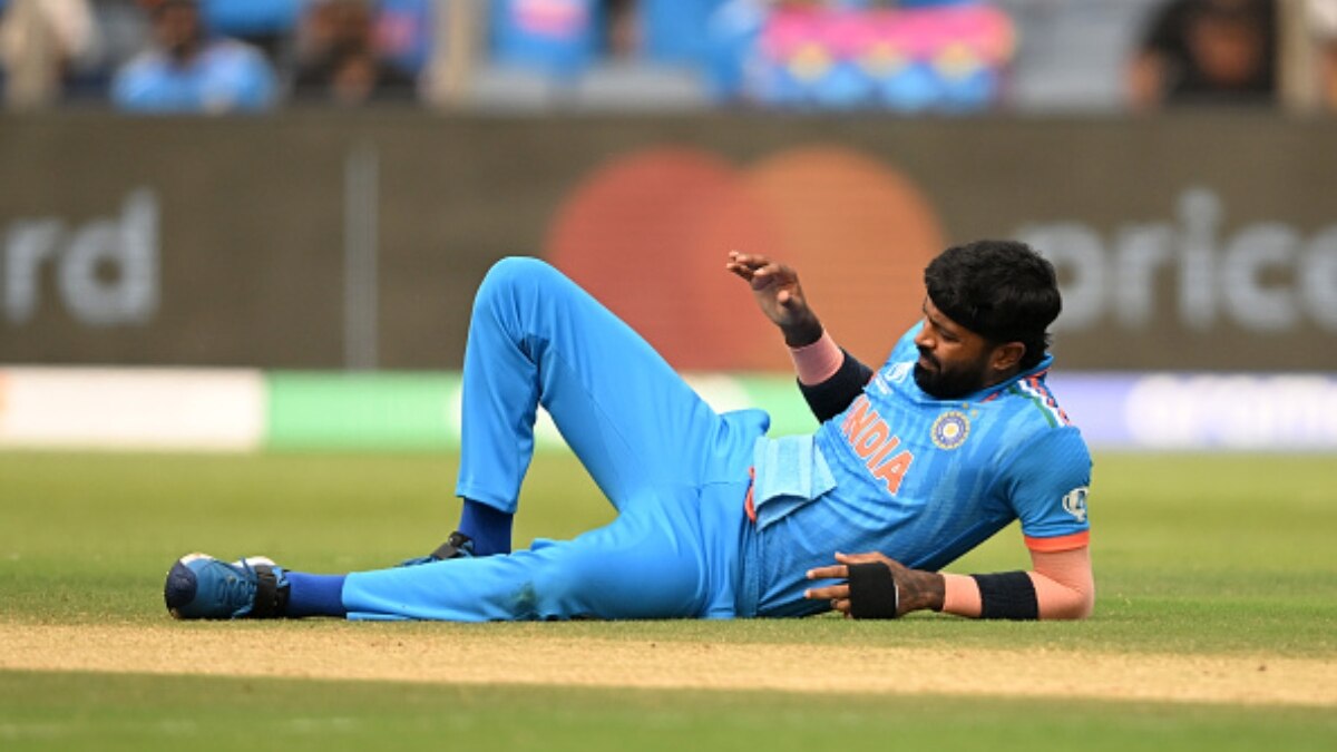 Hardik Pandya suffers ankle injury during India-Bangladesh World Cup game, taken off field