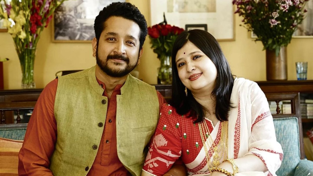 Bengali actor Parambrata Chattopadhyay marries partner Piya Chakraborty in Kolkata